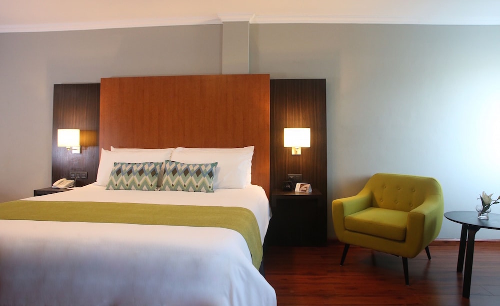 Junior Suite, 1 King Bed, Ensuite