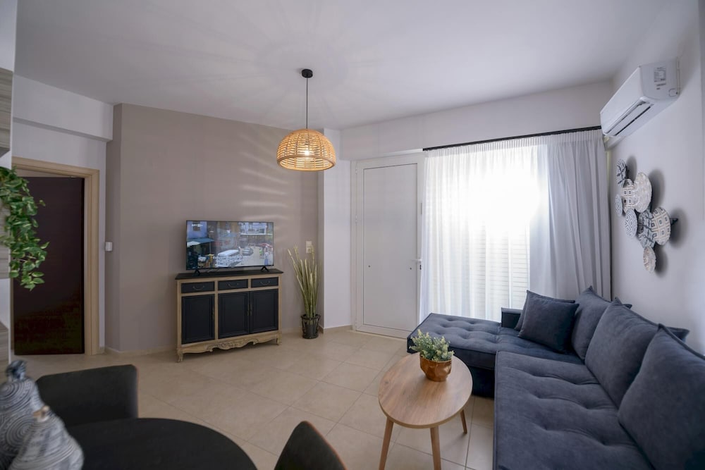 Apartment photo 2