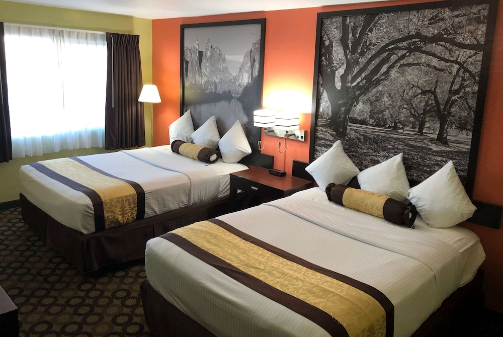 Room, 2 Queen Beds, Non Smoking photo 1