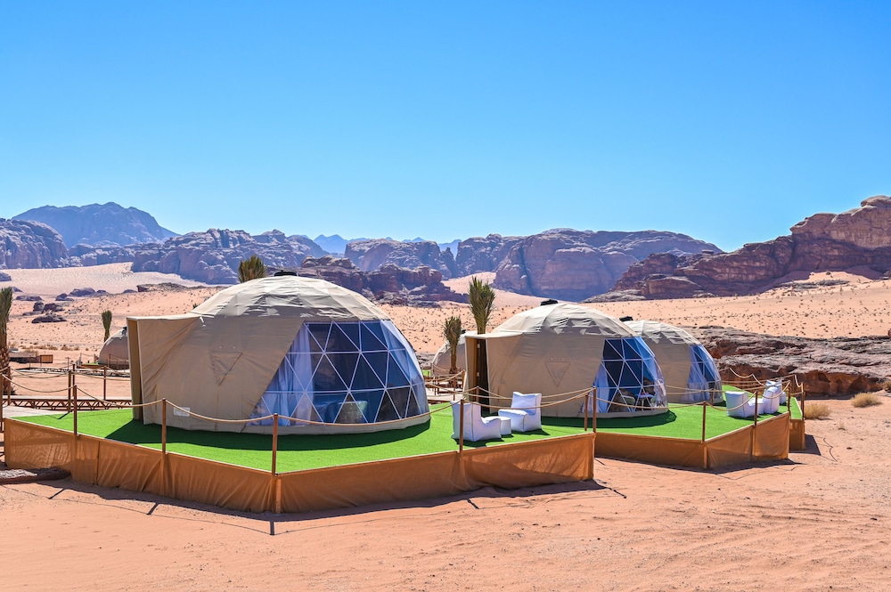 Deluxe Tent, 1 King Bed