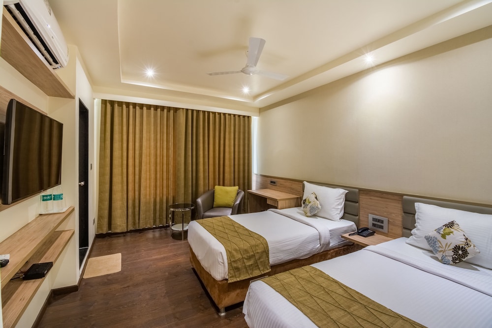 Deluxe Double Or Twin Room photo 3