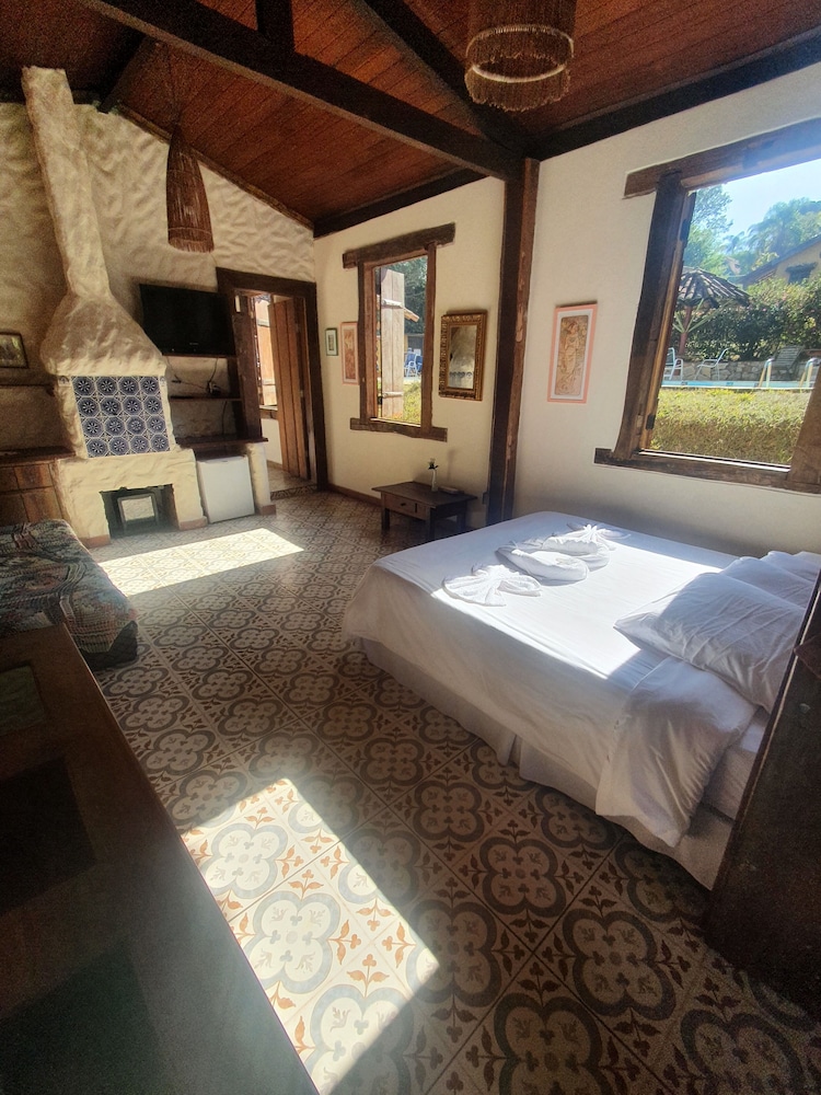 Family Quadruple Room, 2 Bedrooms, Pool View