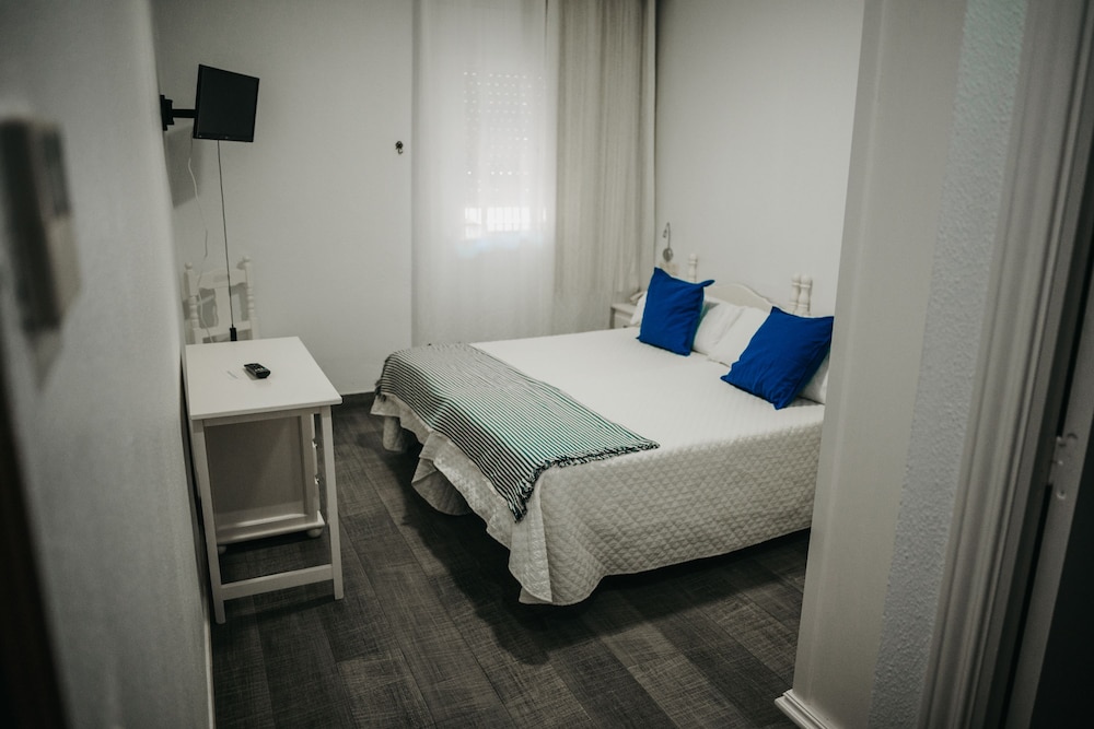 Double Room, 1 Double Bed, Ground Floor - Photo 25