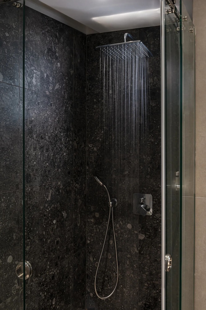 Junior Suite (Island) - Photo 8