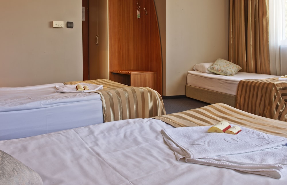 Triple Room photo 1