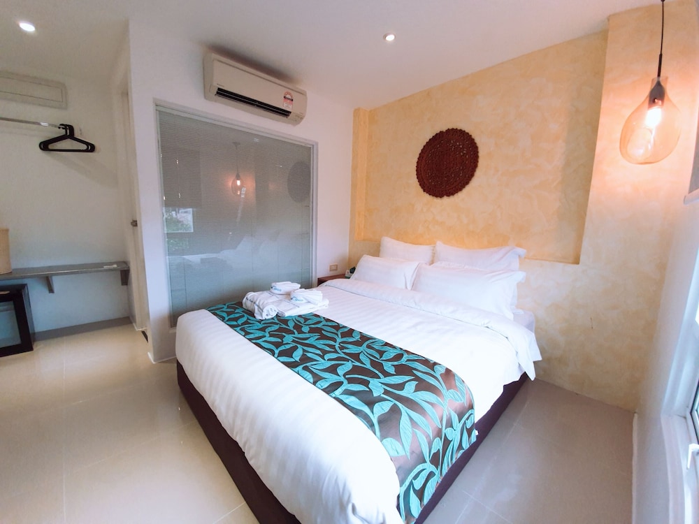 Deluxe Double Room photo 3
