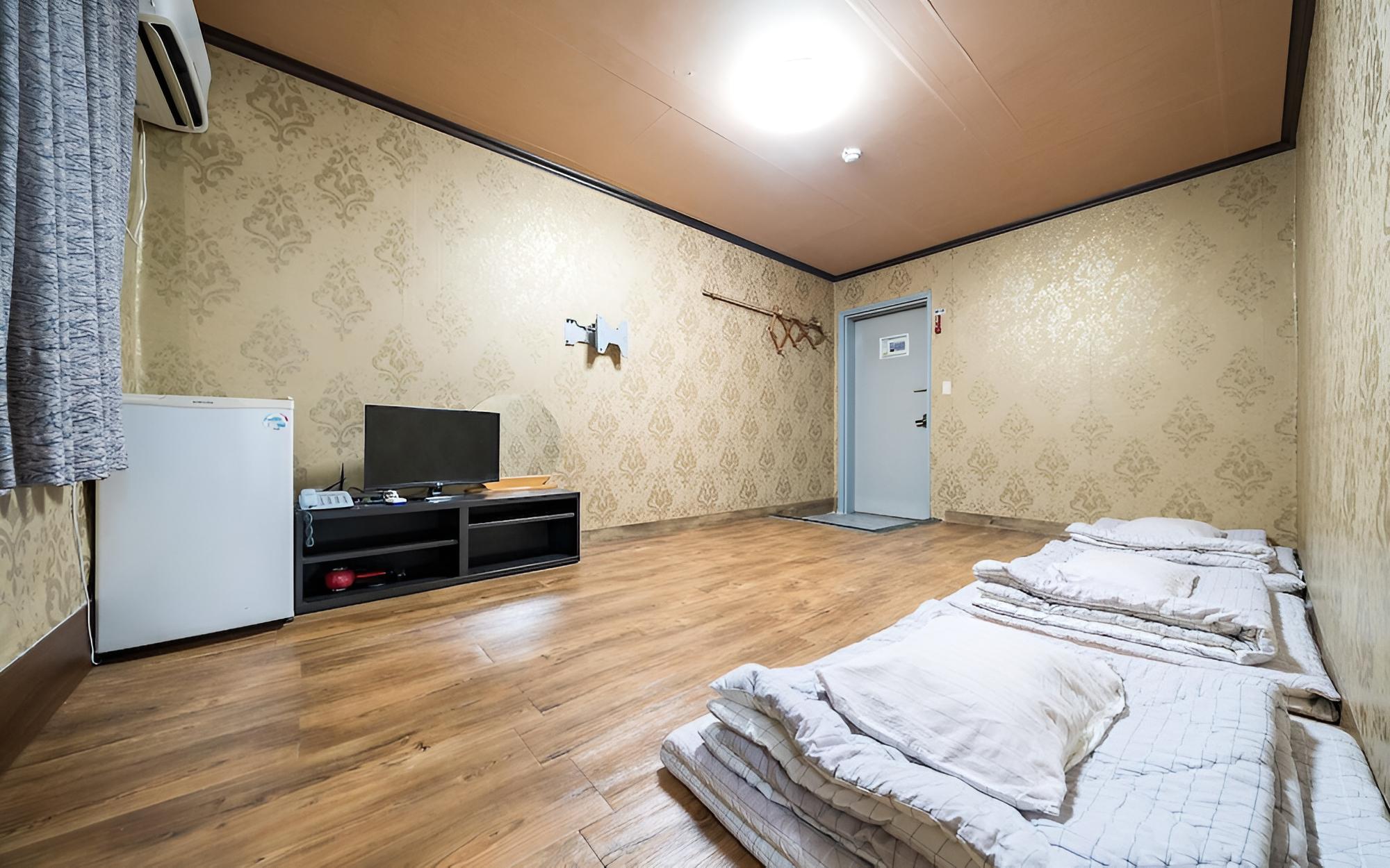 Room (Ondol for three people) photo 1