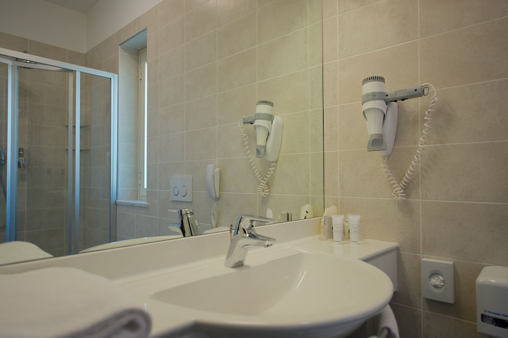 Superior Room, 1 Queen Bed, Terrace - Photo 15