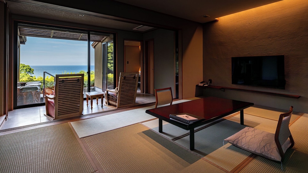 Japanese-Style Deluxe, Open-Air Bath, Optional meals in room photo 2