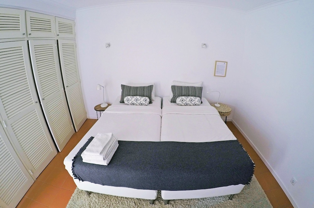 Standard Room, 2 Twin Beds photo 3