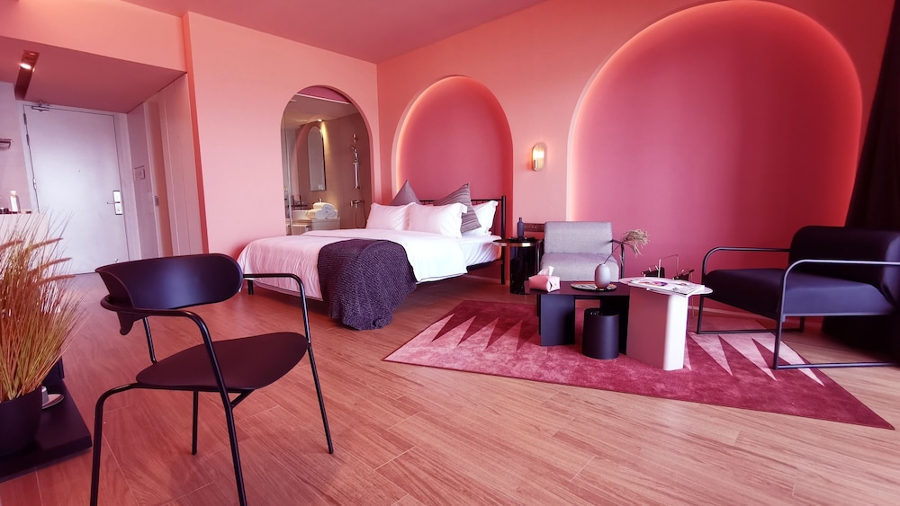 Romantic Double Room, 1 King Bed, Sea View photo 3