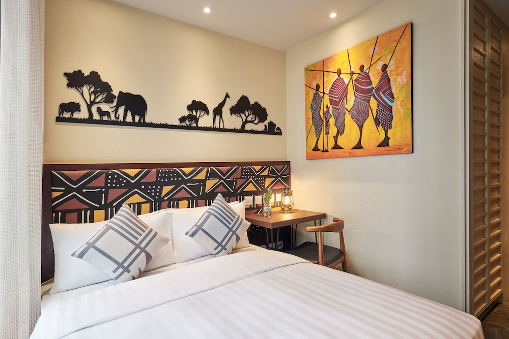 Superior Room (Run of House)- - Photo 2