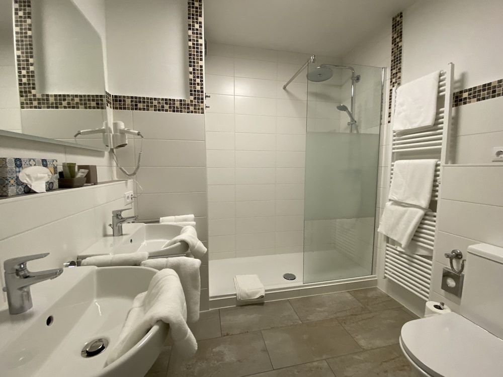 Superior Double Room, Non Smoking - Photo 6