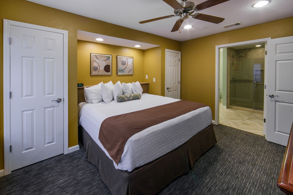 Grand Room, 2 Bedrooms photo 2