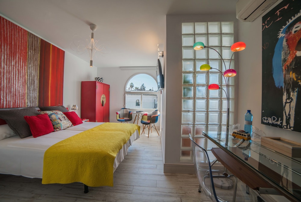 Economy Twin Room