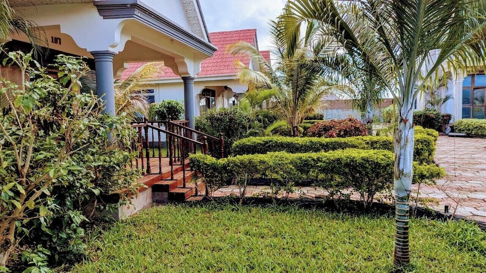 Deluxe Double or Twin Room, Balcony, Garden View
