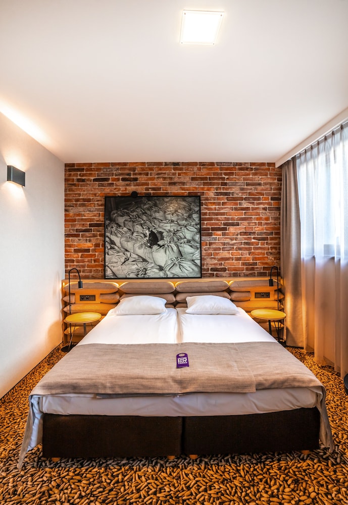 Premium Room - Photo 5