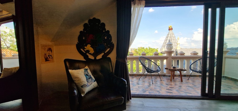 room photo