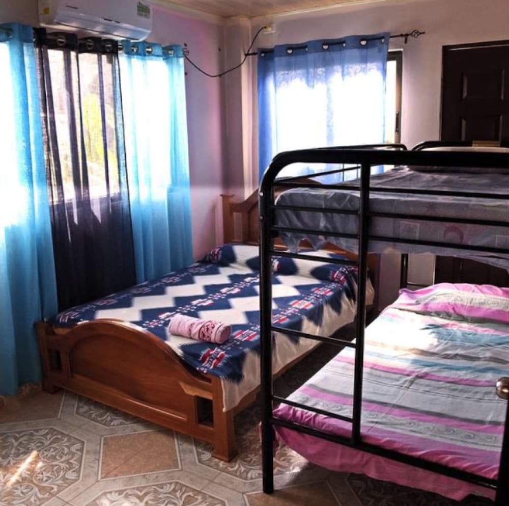 Deluxe Quadruple Room photo 2