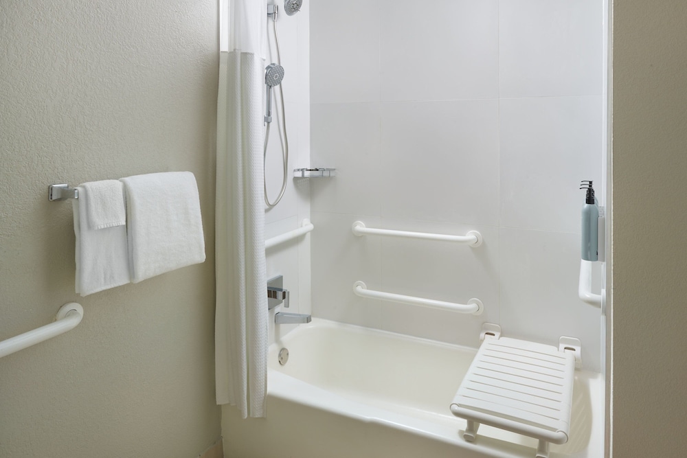 Room, 1 King Bed With Sofa Bed (Mobility/Hearing Accessible, Tub) - Photo 6