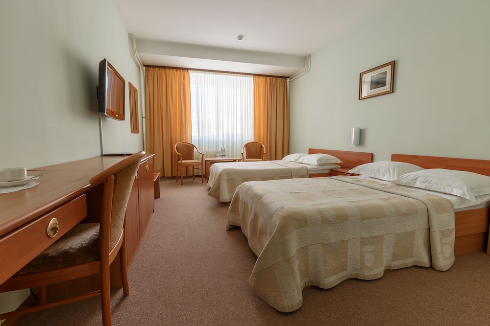 Standard Twin Room, City View photo 1