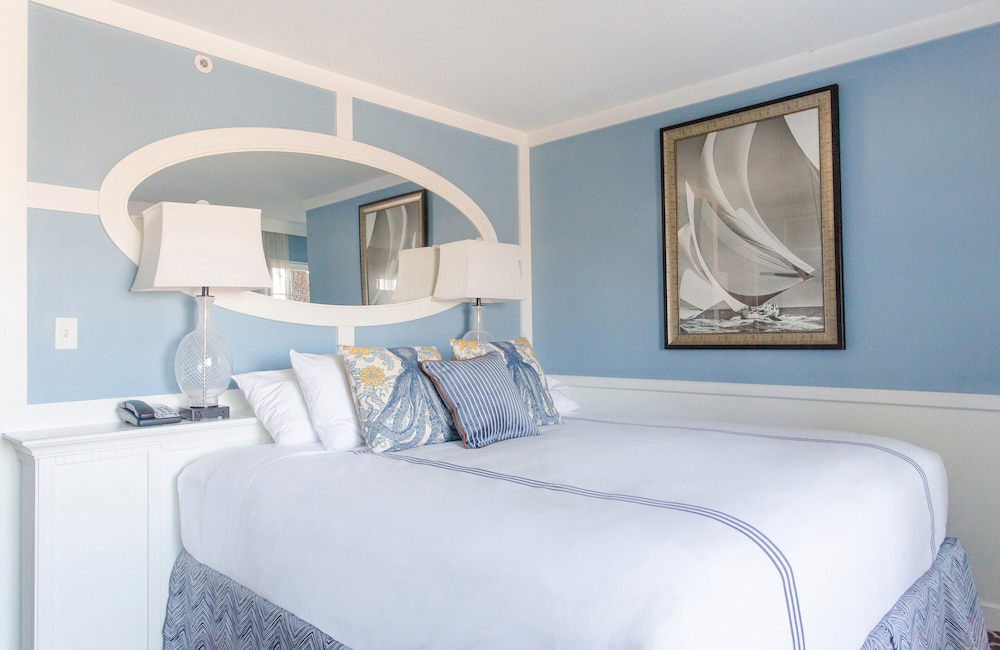 E - Oceanside King - Photo 1