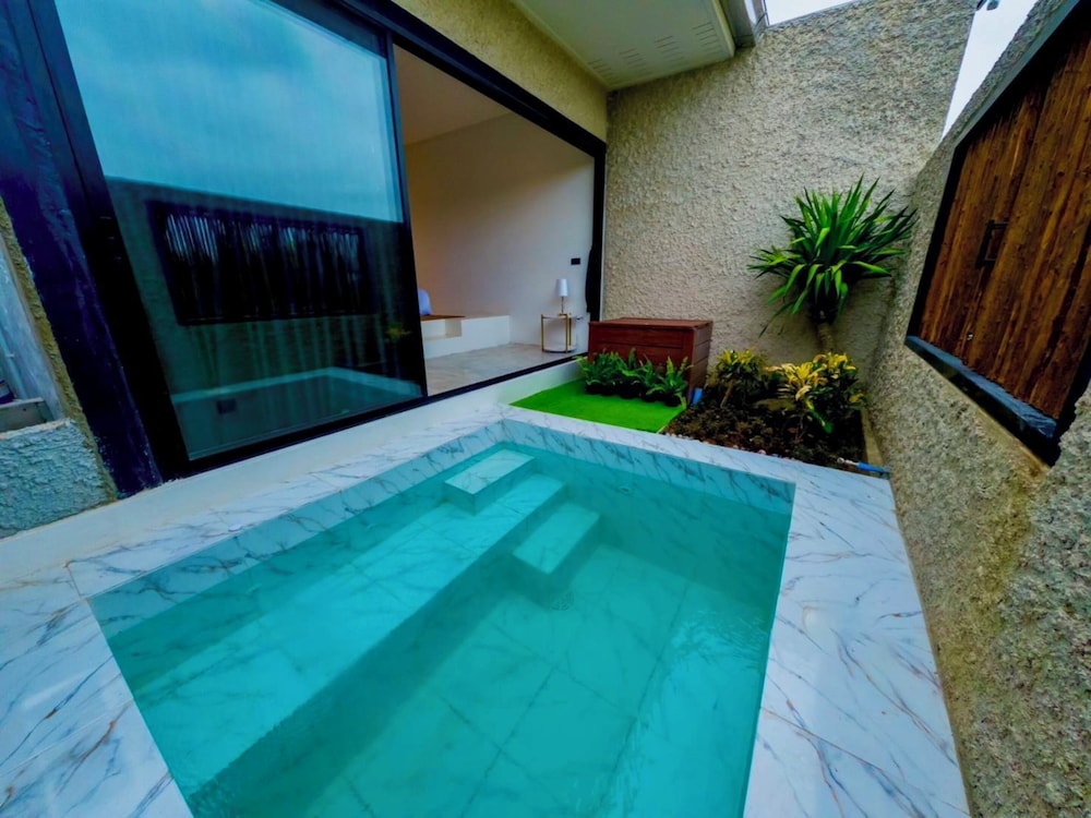 Superior Pool Villa - Photo 4