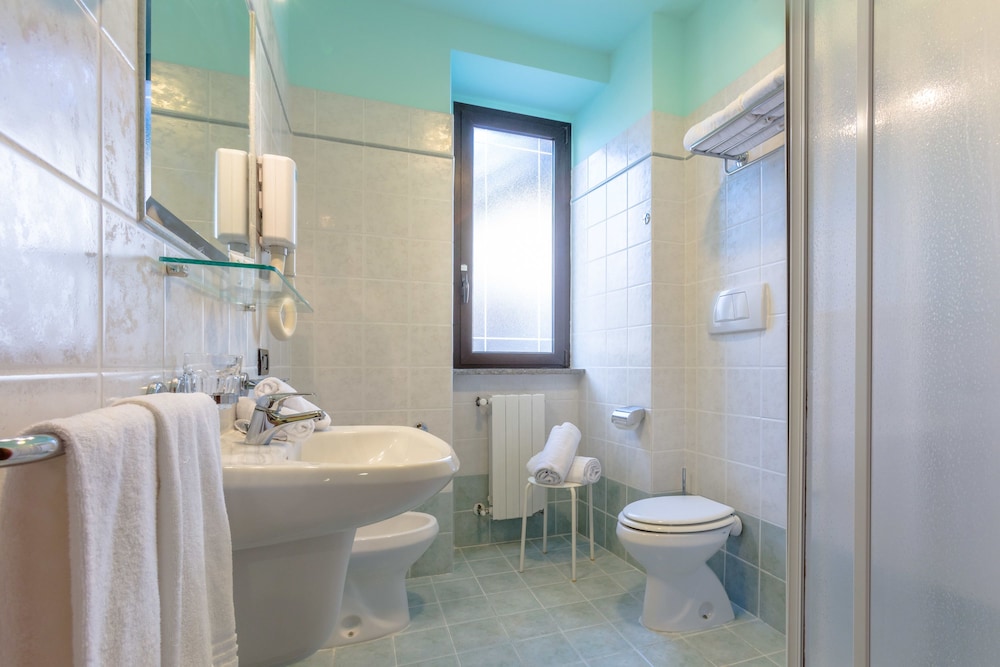 Classic Triple Room - Photo 4