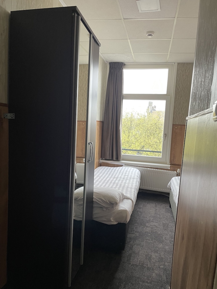 City Twin Room, City View