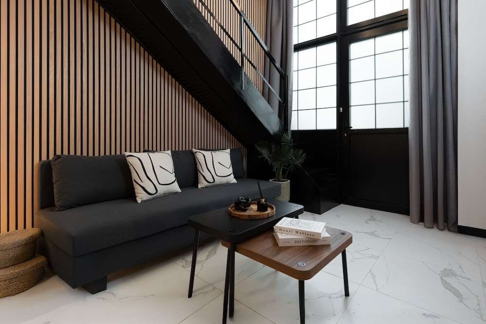 Athenian One Bedroom and Loft Apartment