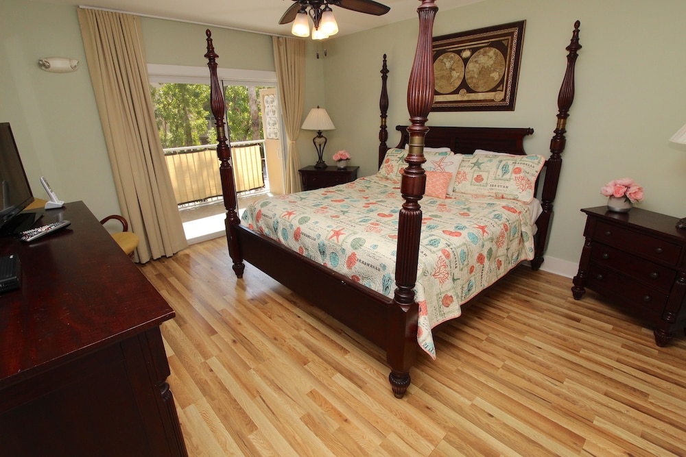 Deluxe Condo, 2 Bedrooms photo 2