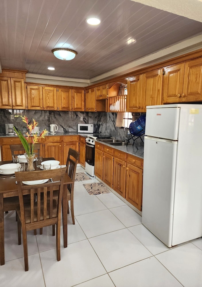 Luxury Apartment, 2 Bedrooms, Patio, Courtyard Area photo 1