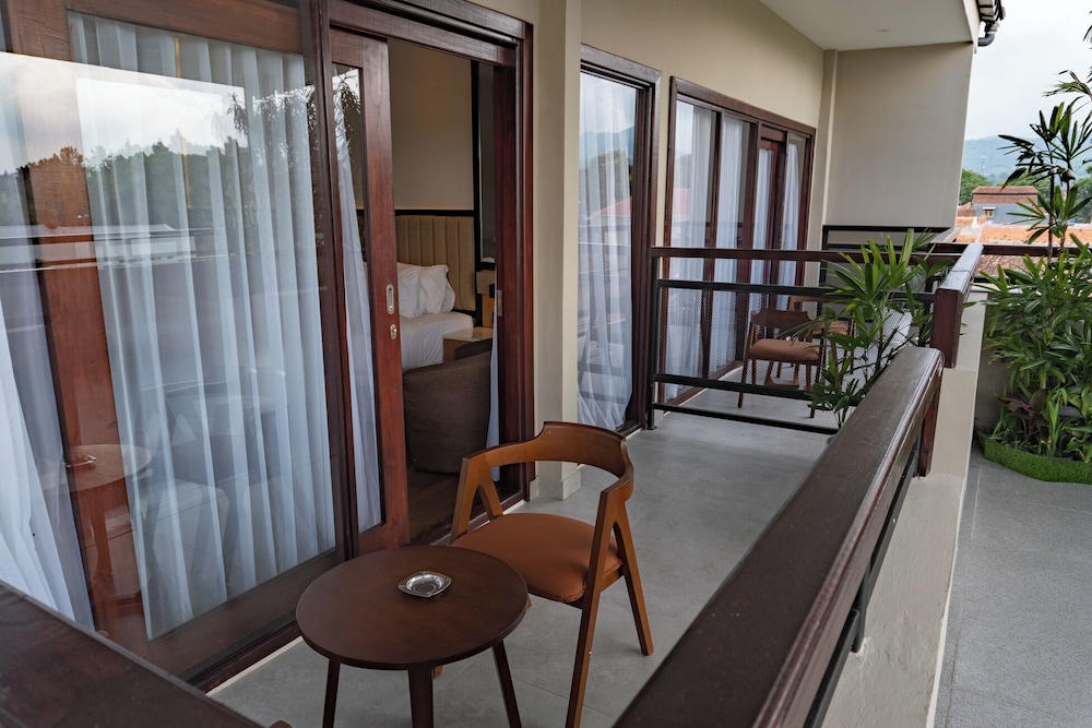 Family bathtub With Balcony photo 3