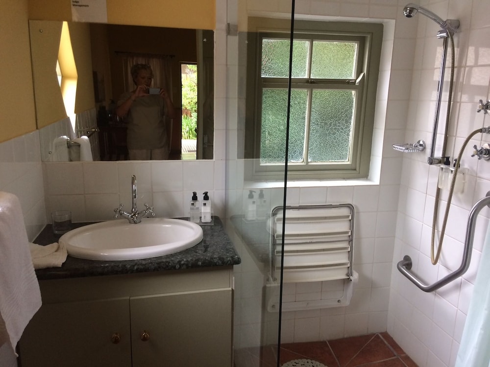 Room 9 - Wheelchair Friendly Room