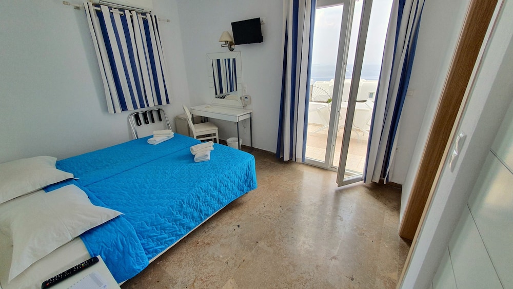 Basic Double or Twin Room photo 2
