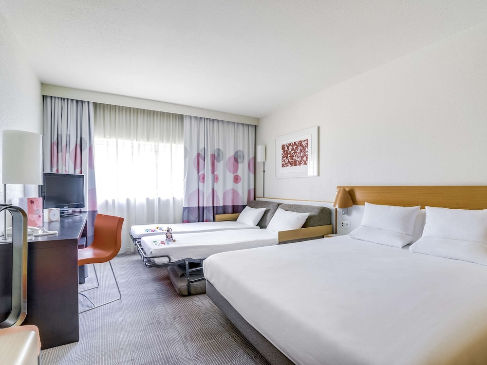 Executive Room, 1 Double Bed with Sofa bed - Photo 9