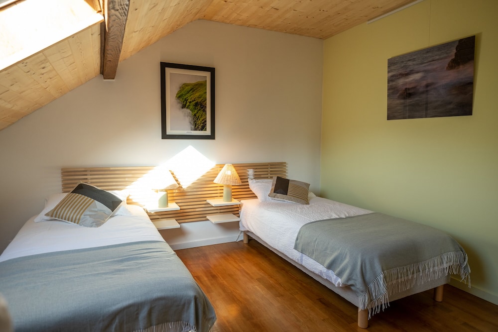 Standard Double or Twin Room, Mountain View photo 2