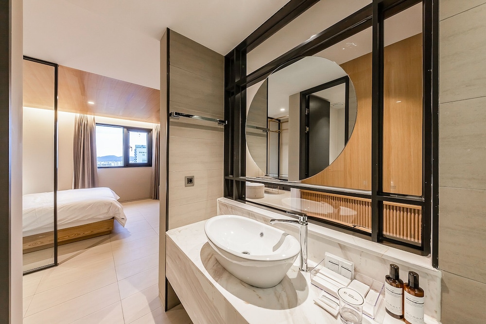 Family Studio Suite - Photo 3