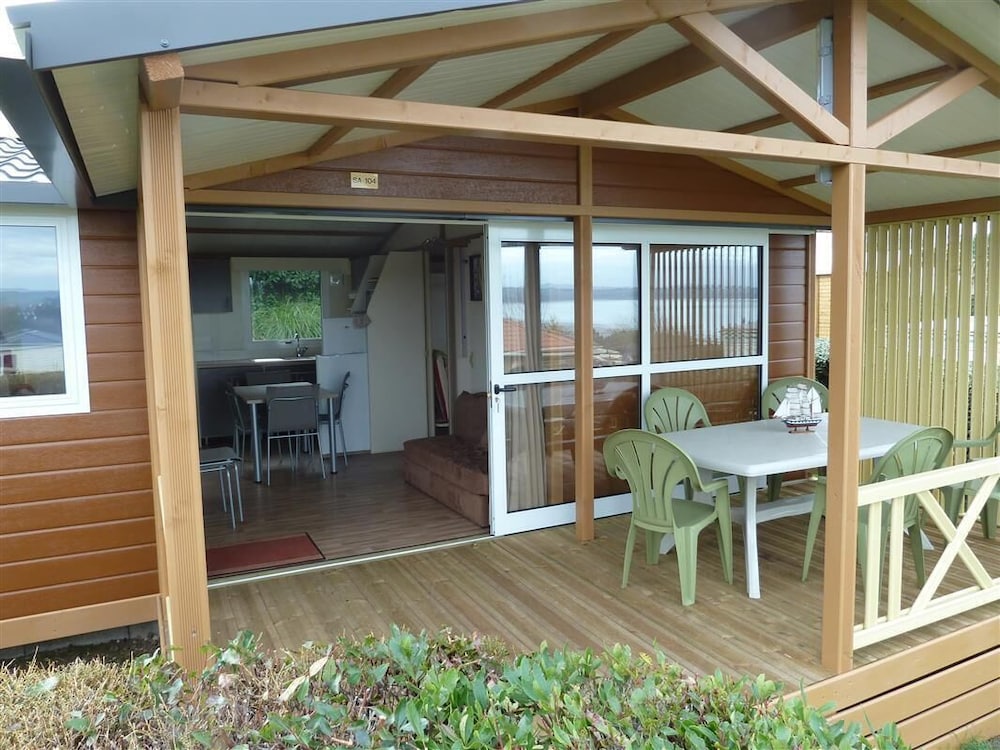 Chalet (Samoa)