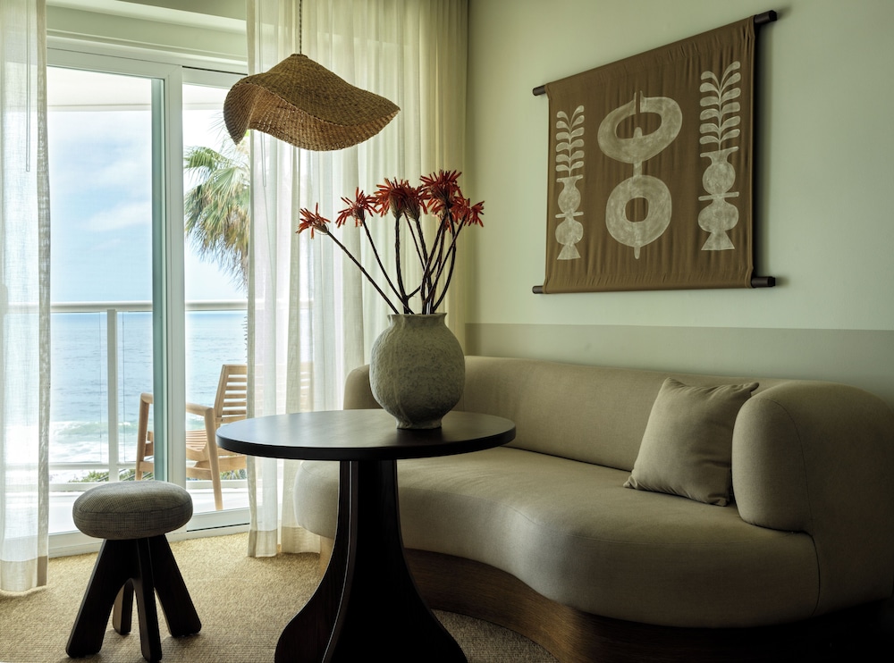 Room, 1 King Bed, Balcony, Ocean View - Photo 3