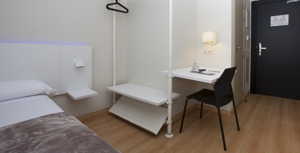 Standard Room - Photo 2