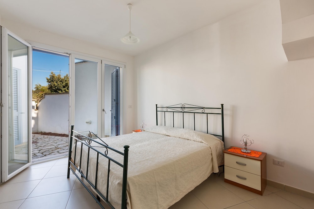 Standard House, 2 Bedrooms