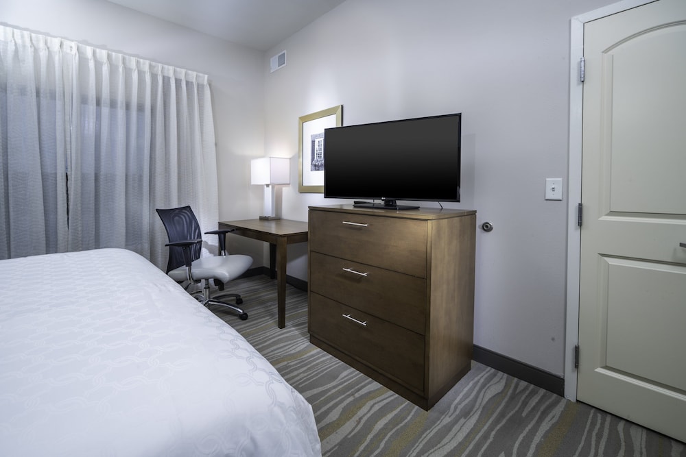 Suite, 1 Bedroom, Kitchen - Photo 1