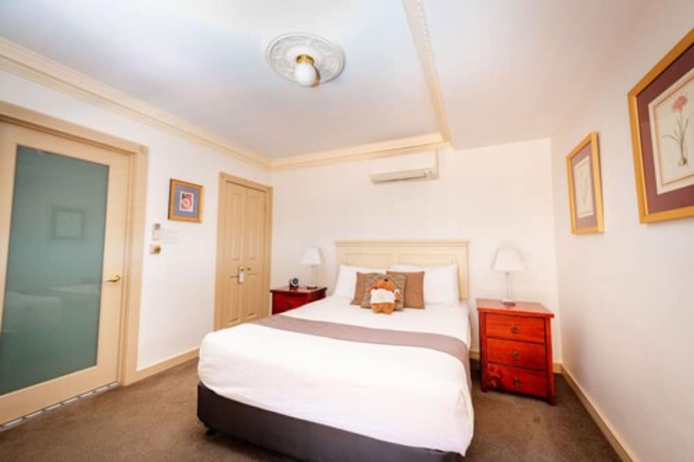 Junior Room, 1 Queen Bed, Ground Floor photo 3