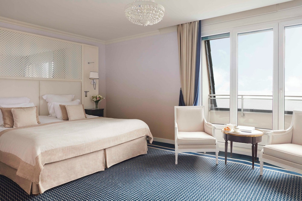 Suite, 1 Double Bed, Sea View photo 1