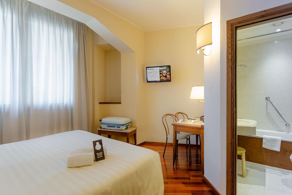 Standard Twin Room photo 3