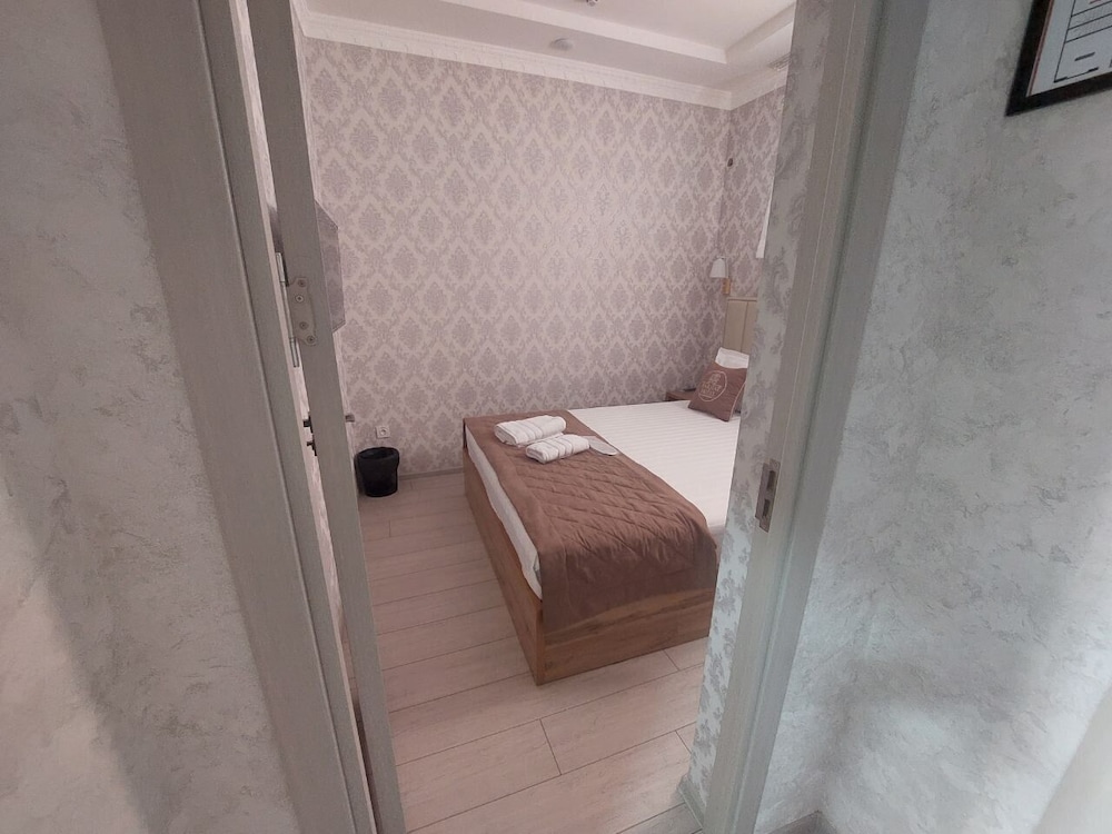 Family Quadruple Room - Photo 9
