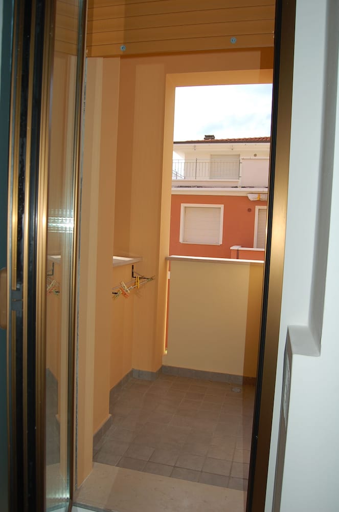 Basic Double or Twin Room, 1 Double or 2 Twin Beds photo 3