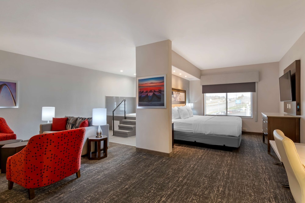 Suite, 1 King Bed, Non Smoking, Jetted Tub (with Sofabed) - Photo 2