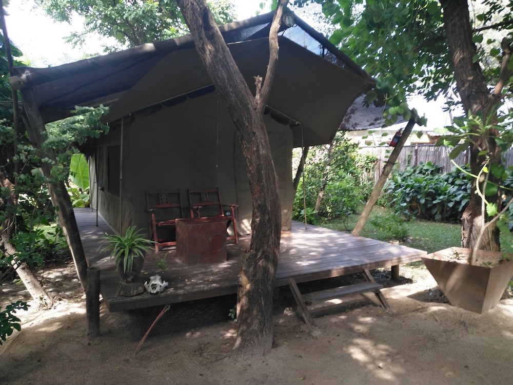 Room (Tented)